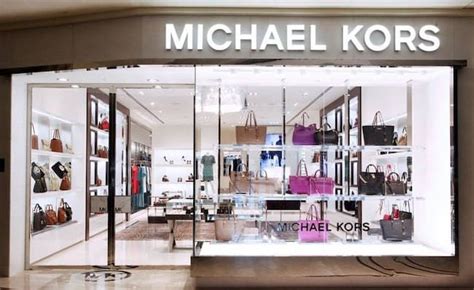 what is michael kors outlet.